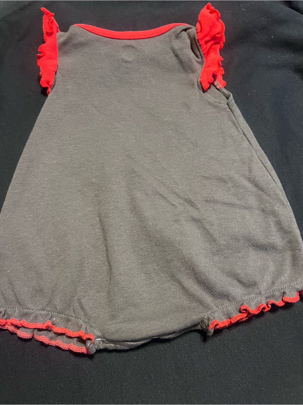 NFL Buccaneers Girl Gray & Red Baby Dress 3-6months - Picture 2 of 6